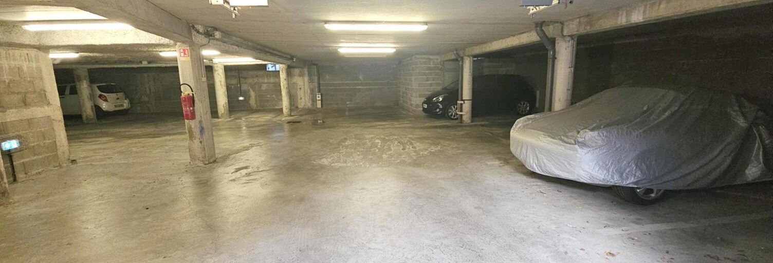Garage   m² à louer à Tours (37000)