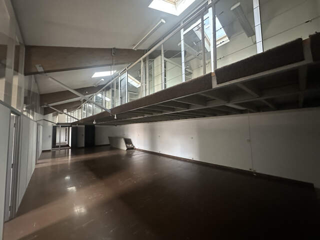 JEANNE-D'ARC - Plateau de 339m2 sur 2 niveaux - 980 000 EUR — photo du bien
