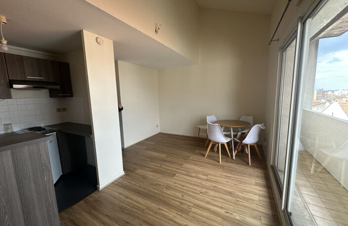 COTE PAVEE - T2 de 37m2 - 175 000 EUR — photo 2