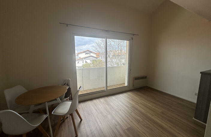 COTE PAVEE - T2 de 37m2 - 175 000 EUR — photo 3