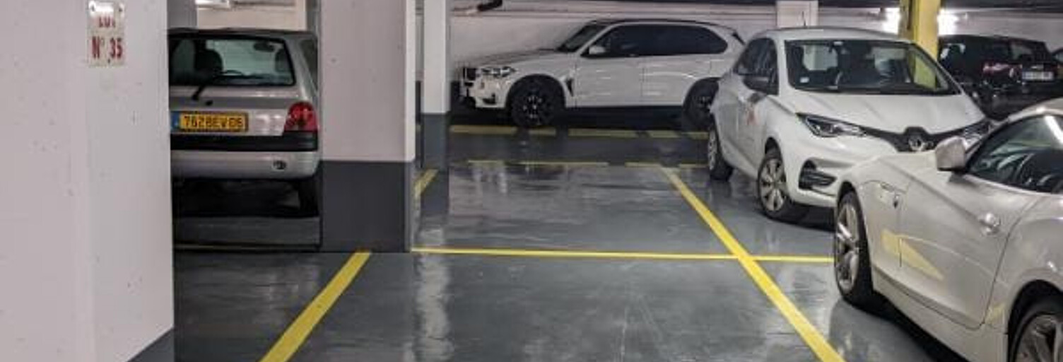 Garage   m² à louer à Nice (06000)