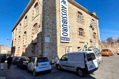 Commerce  1050 €