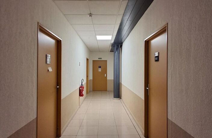 Local commercial — photo 4