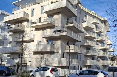 Appartement 2 pièces 858 €