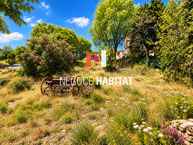 TERRAIN VIABILISÉ 500M2 - LIBRE CONSTRUCTEUR — photo du bien