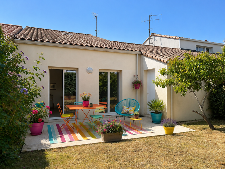 MAISON 3 CHAMBRES AVEC GARAGE ET JARDIN CLOTURE — photo 1
