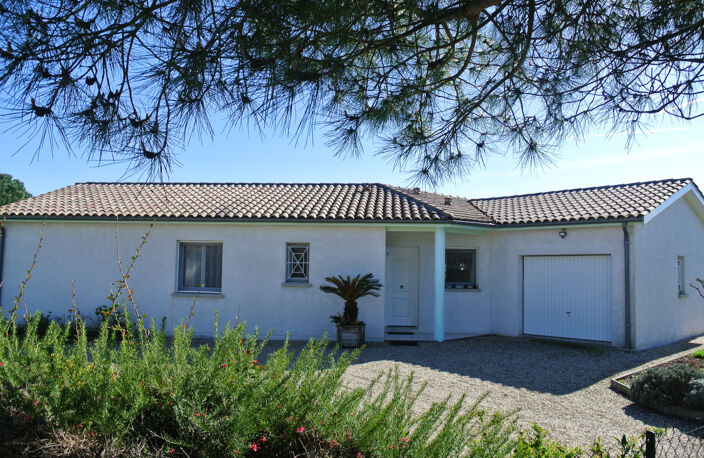 Maison a Sainte Bazeille de plain pied 4 chambres — photo 3