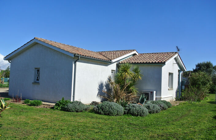 Maison a Sainte Bazeille de plain pied 4 chambres — photo 4