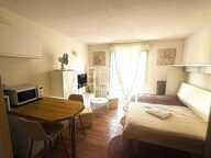 STUDIO ST JEAN D'ANGELY MEUBLE — photo 4