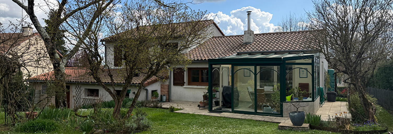 Maison 7 Pièces 121 m² à vendre à Ligugé (86240)