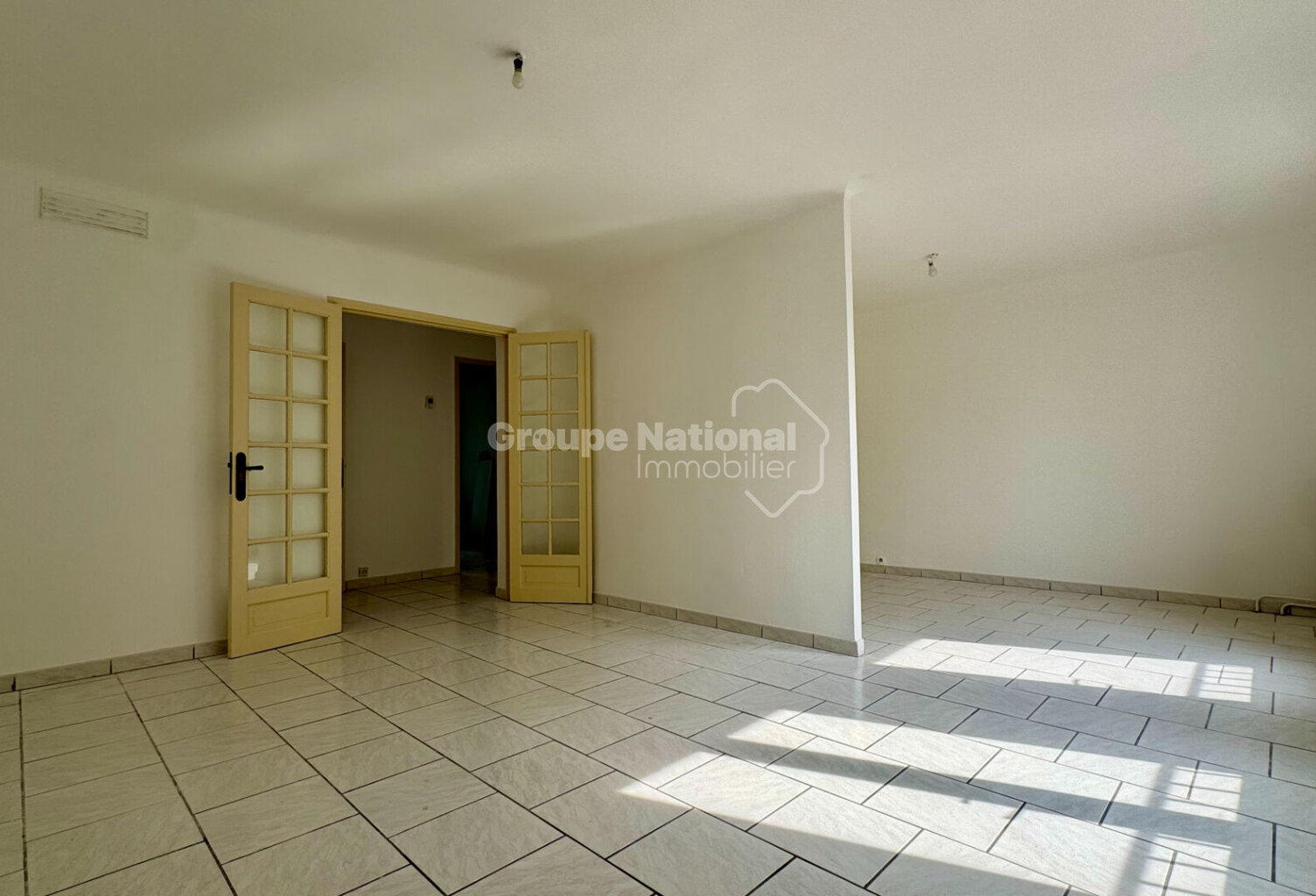 Appartement P4 de 70 m² parking et cave - Nîmes — photo 1