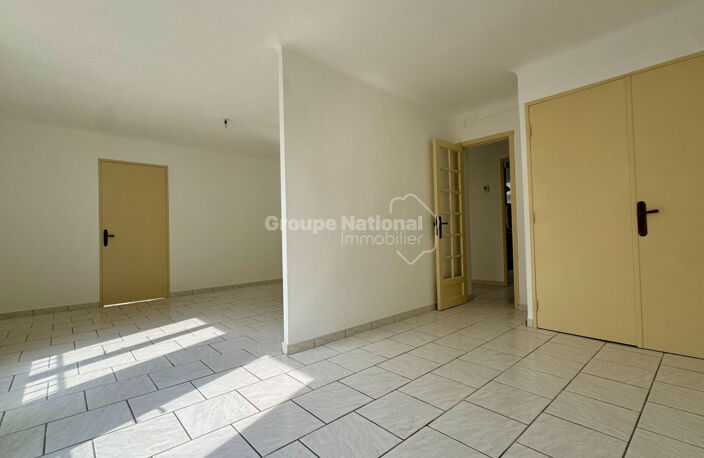 Appartement P4 de 70 m² parking et cave - Nîmes — photo 3