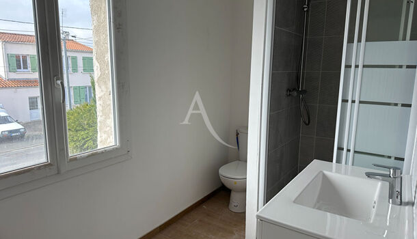 Villa / Maison 4 pièces  à louer Rochefort 17300