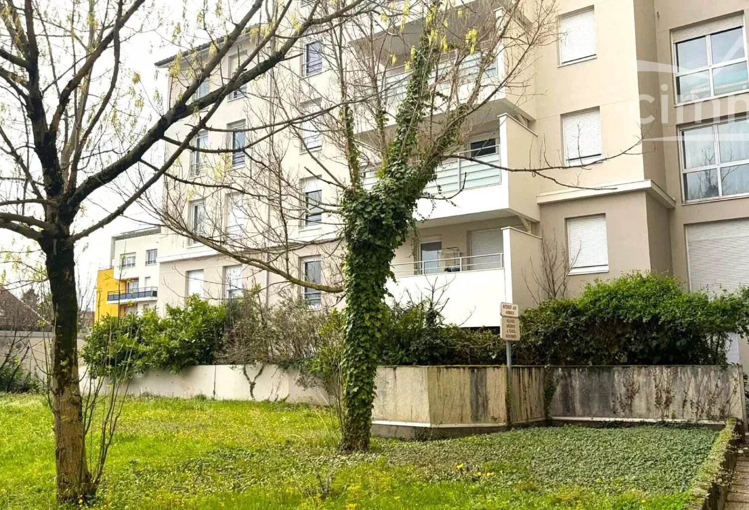 Appartement T2 entierment rénové de 52.34m² à Villeurbanne — photo 1