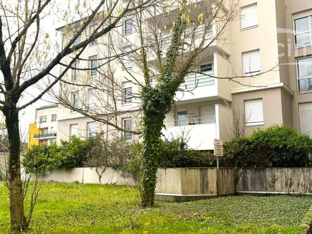 Appartement T2 entierment rénové de 52.34m² à Villeurbanne — photo du bien