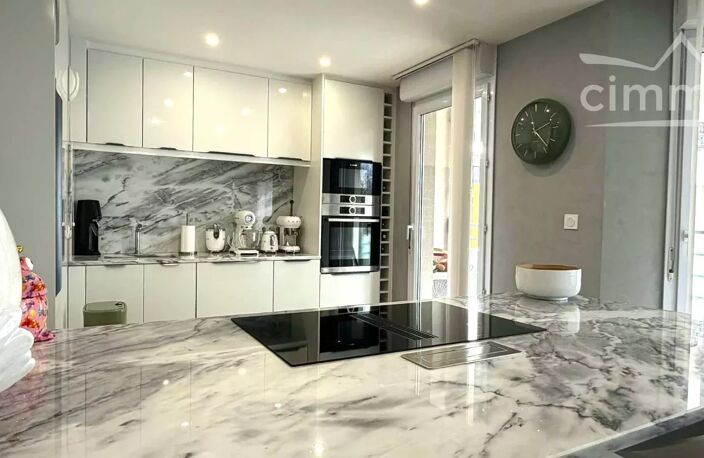 Appartement T2 entierment rénové de 52.34m² à Villeurbanne — photo 4