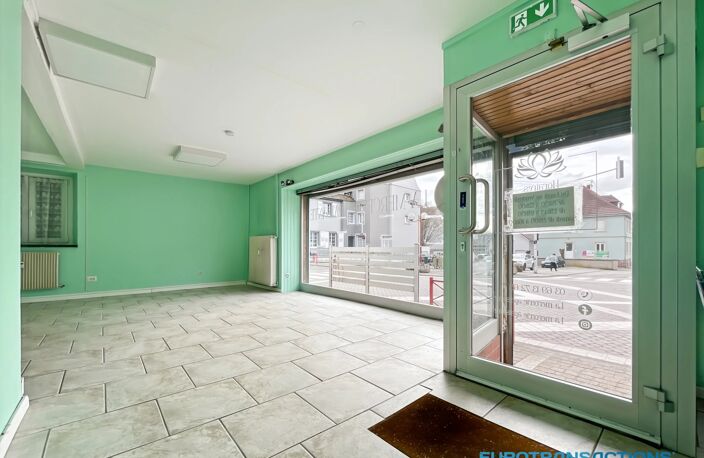 Local commercial — photo 2
