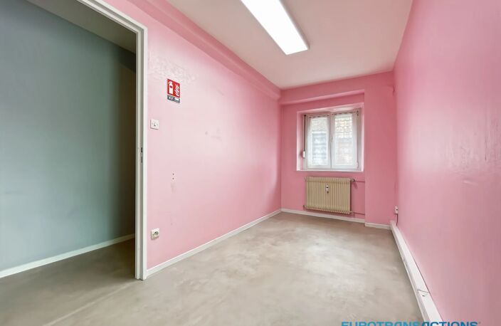 Local commercial — photo 3