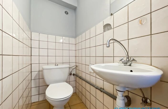 Local commercial — photo 4