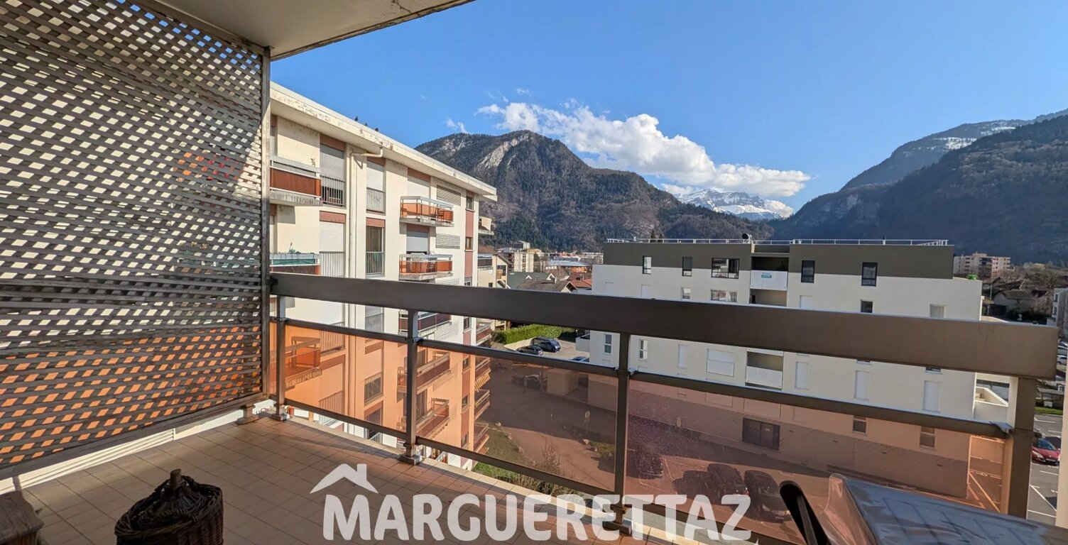 T3 DE 75 M² A CLUSES — photo 1