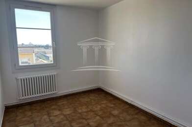 Appartement 3 pièces 670 €