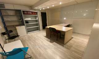 Bureau  17 m² à louer à Vallauris (06220)