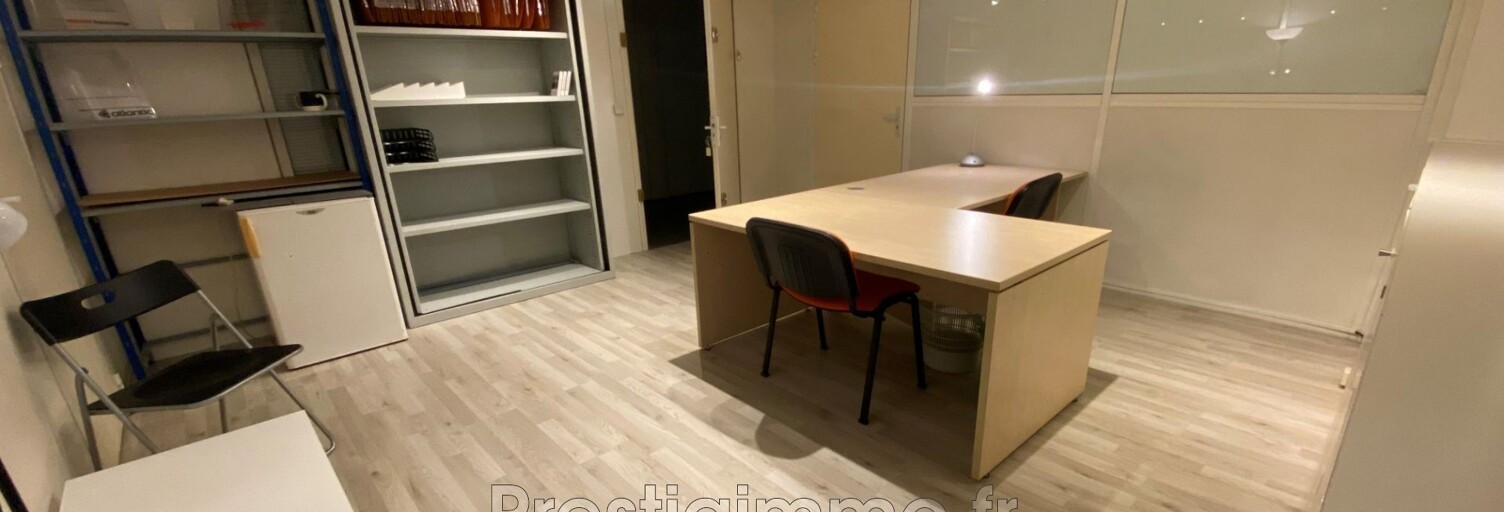 Bureau  17 m² à louer à Vallauris (06220)