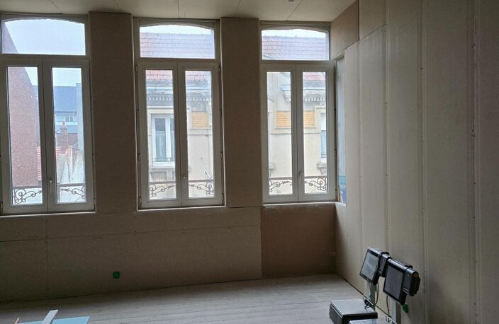 Immeuble à fort potentiel  Emplacement premium à Cambrai — photo 5