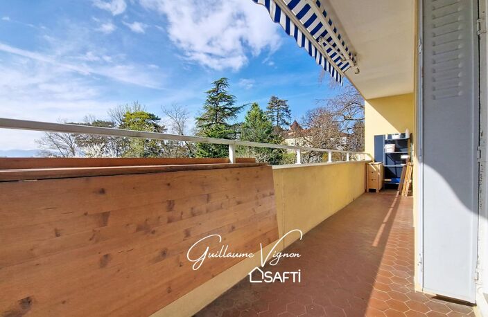 T4 traversant en bon état avec terrasse — photo 4