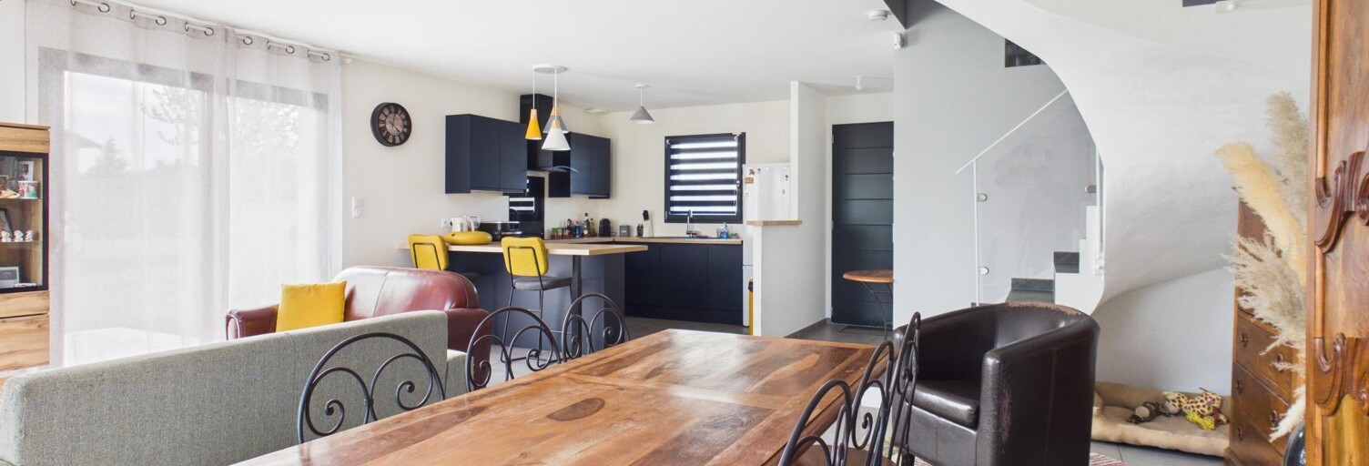 Maison 4 Pièces 98 m² à vendre à Ambérieux (69480)