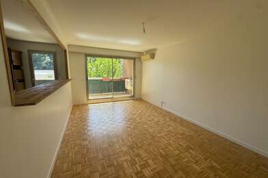 Appartement 3 pièces 1300 €