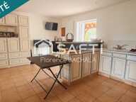 CHARMANTE MAISON TRADITIONNELLE RENOVEE DANS UN SECTEUR TRANQUILLE — photo 4
