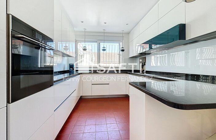 Superbe maison de 327m² de surface utile. — photo 3
