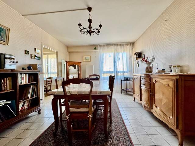 Appartement T4 proche centre ville — photo du bien