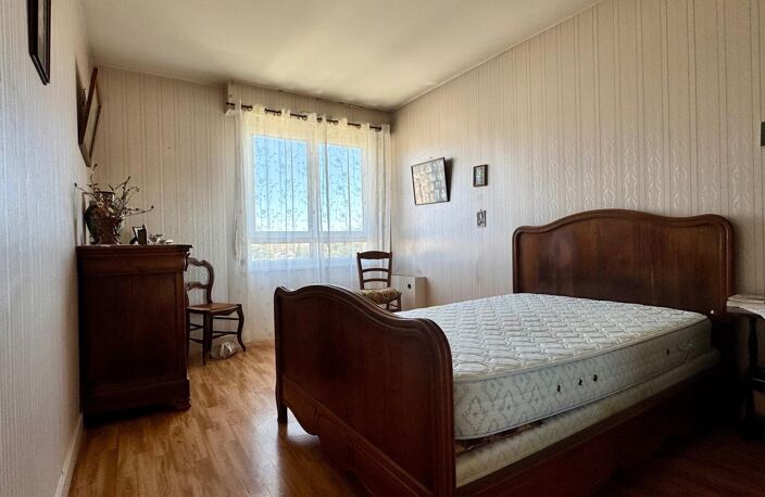Appartement T4 proche centre ville — photo 4
