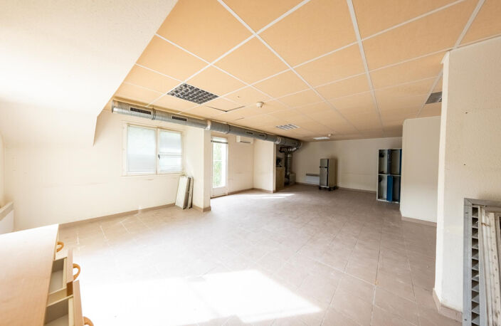 MUR COMMERCIAUX PANORAMIQUE CEVENNES MERIDIONNALE IDEAL REST — photo 4