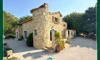 Maison 9 Pièces 209 m² à vendre à Orange (84100)