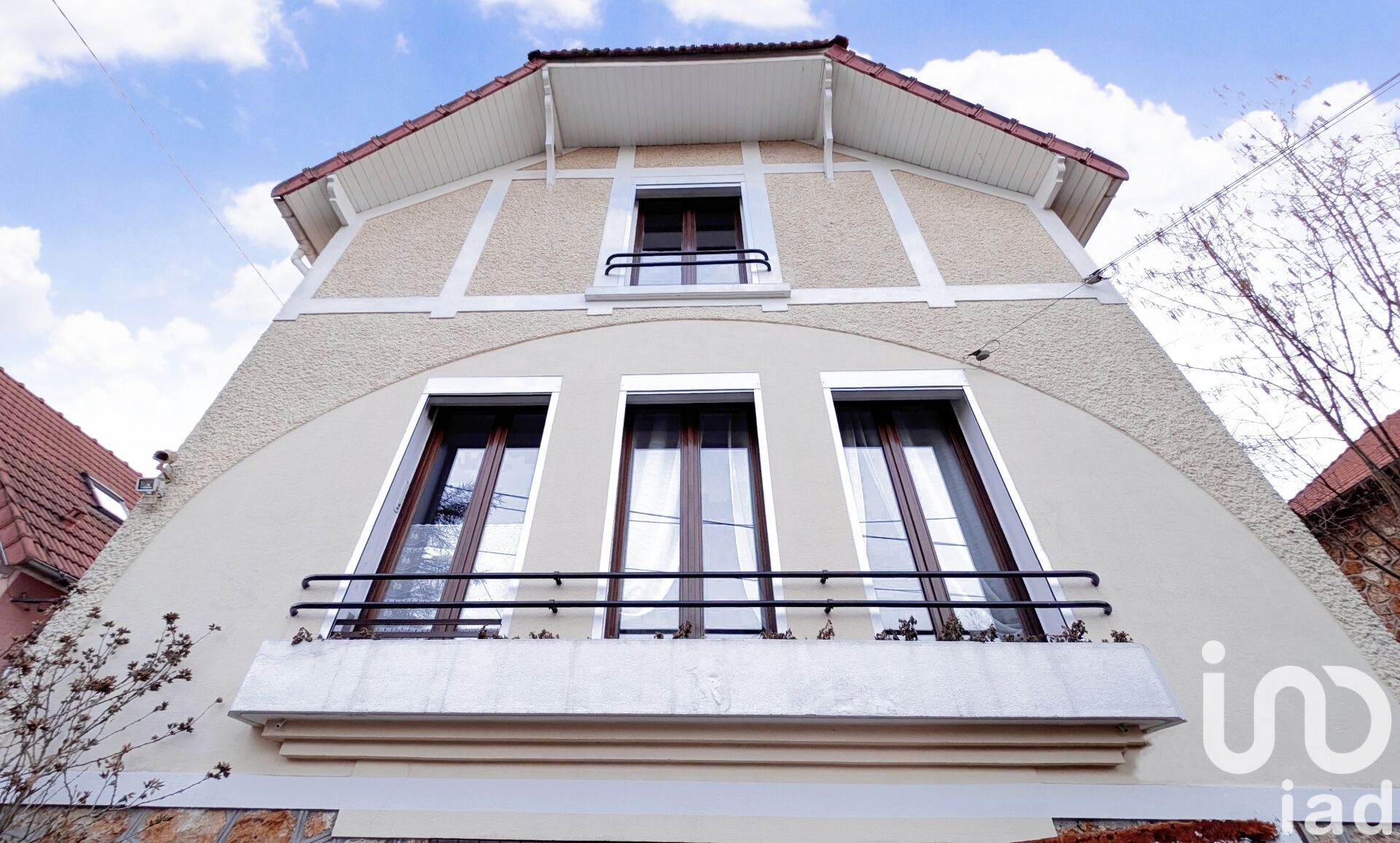 Sainte-Genevieve-des-Bois - 121m² - 6p. - 3ch.