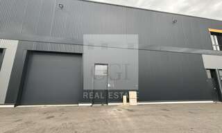 Commerce  1185 m² à louer à Neuville-sur-Saône (69250)