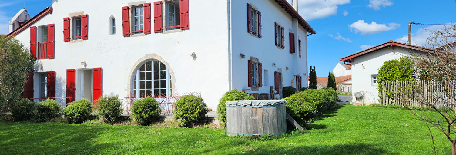 Maison 13 Pièces 620 m² à vendre à Ahetze (64210)