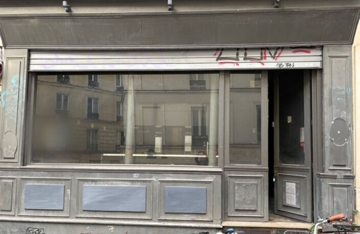 Local commercial  ABBESSES MONTMARTRE 55m2 — photo 2