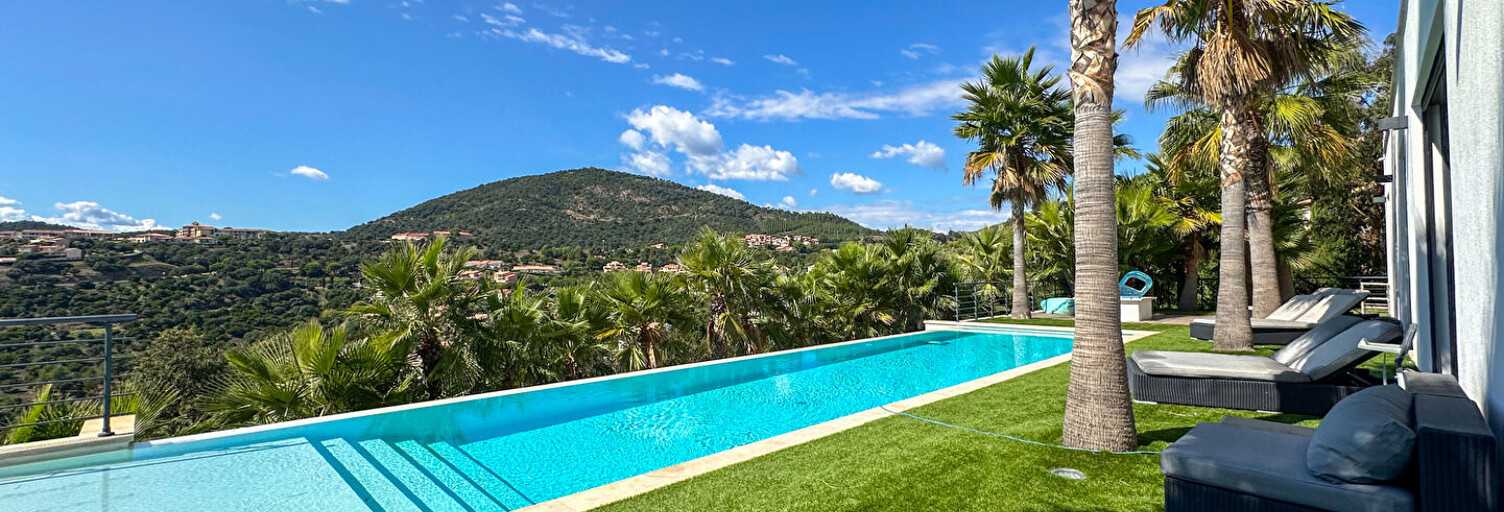 Maison 7 Pièces 300 m² à vendre à Roquebrune-sur-Argens (83380)