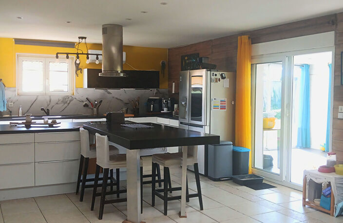 SAUJON-MAISON  167m² avec garage ,véranda et piscine sur 720m² — photo 4
