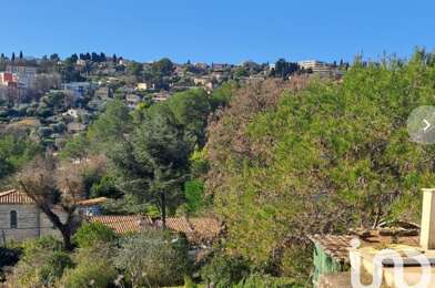 Terrain  384000 €