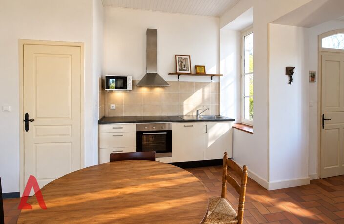 Charme méditerranéen dans un domaine viticole historique | Appartement 2 chambres | Grande terrasse | Parc privé, 2 piscines et 2 places de parking | 195 000  I Alignan-du-Vent — photo 4