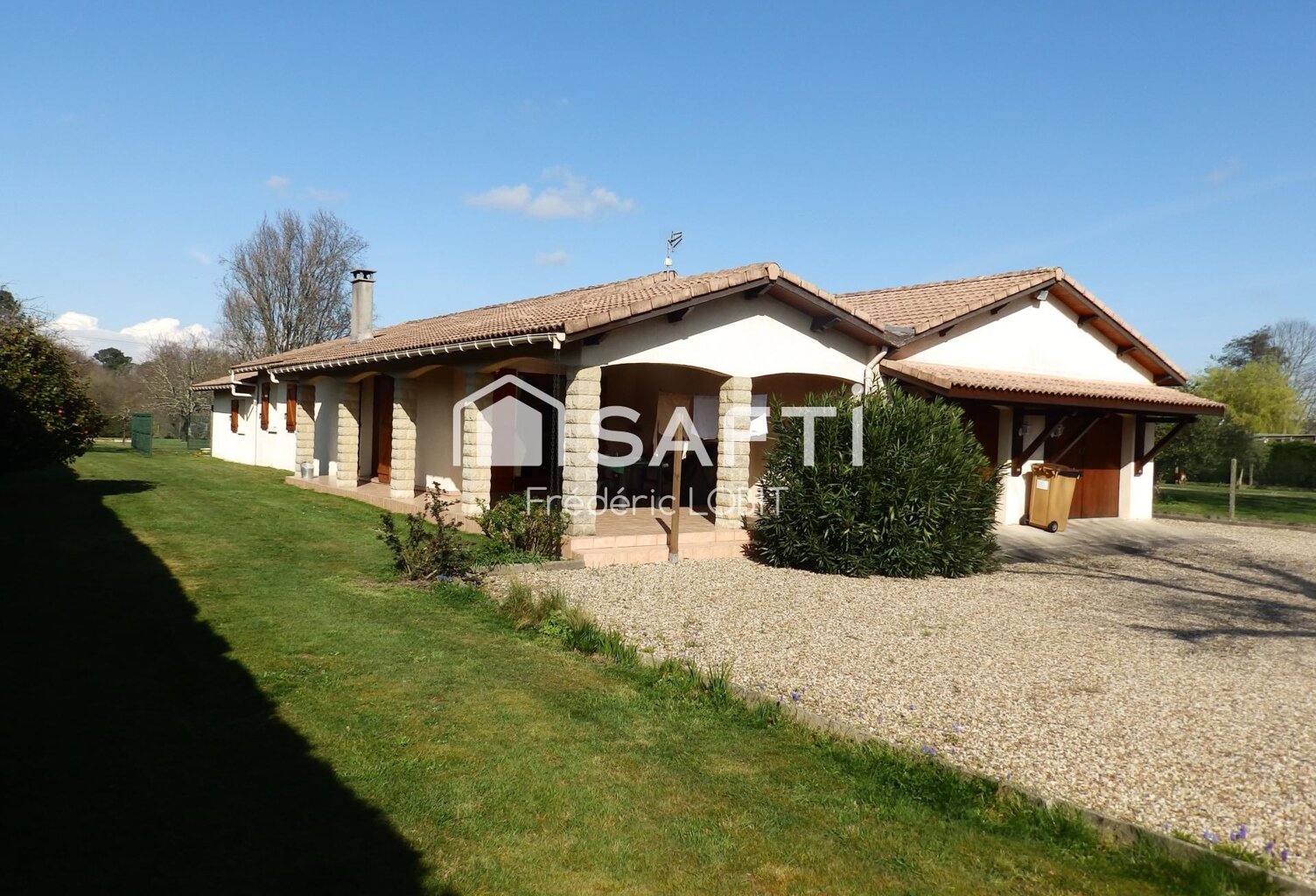 Jolie Maison située à Lagorce avec son jolie terrain et ses beau volume — photo 1