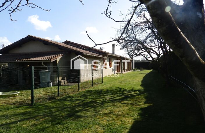 Jolie Maison située à Lagorce avec son jolie terrain et ses beau volume — photo 3