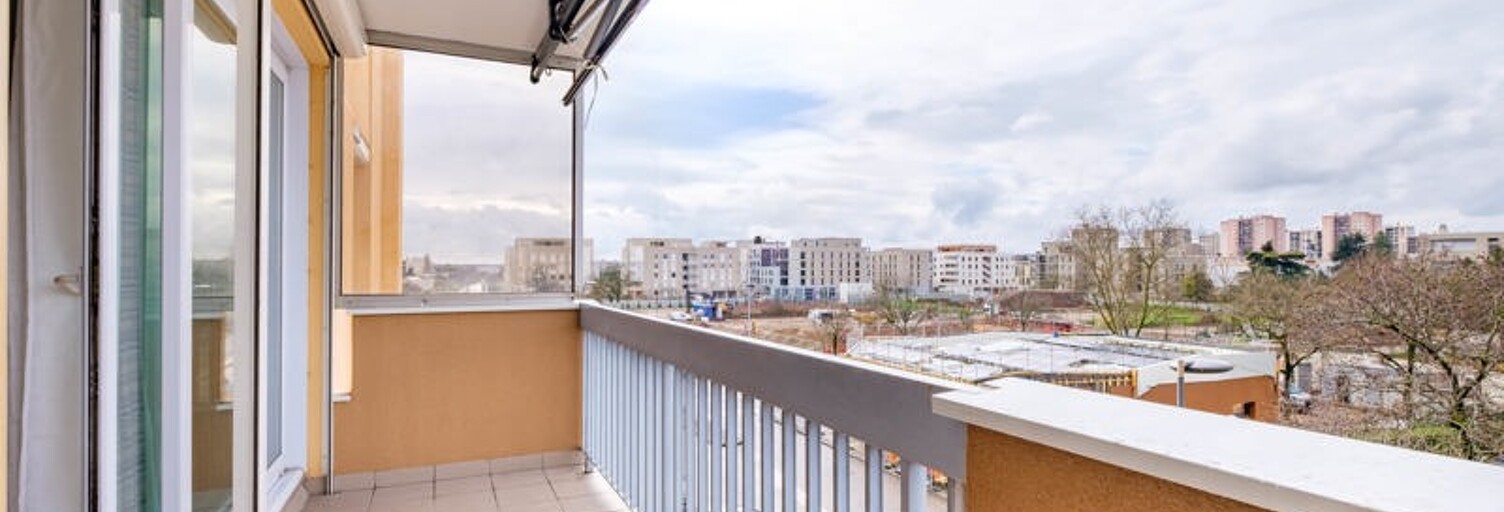 Appartement 5 Pièces 103 m² à vendre à Bron (69500)