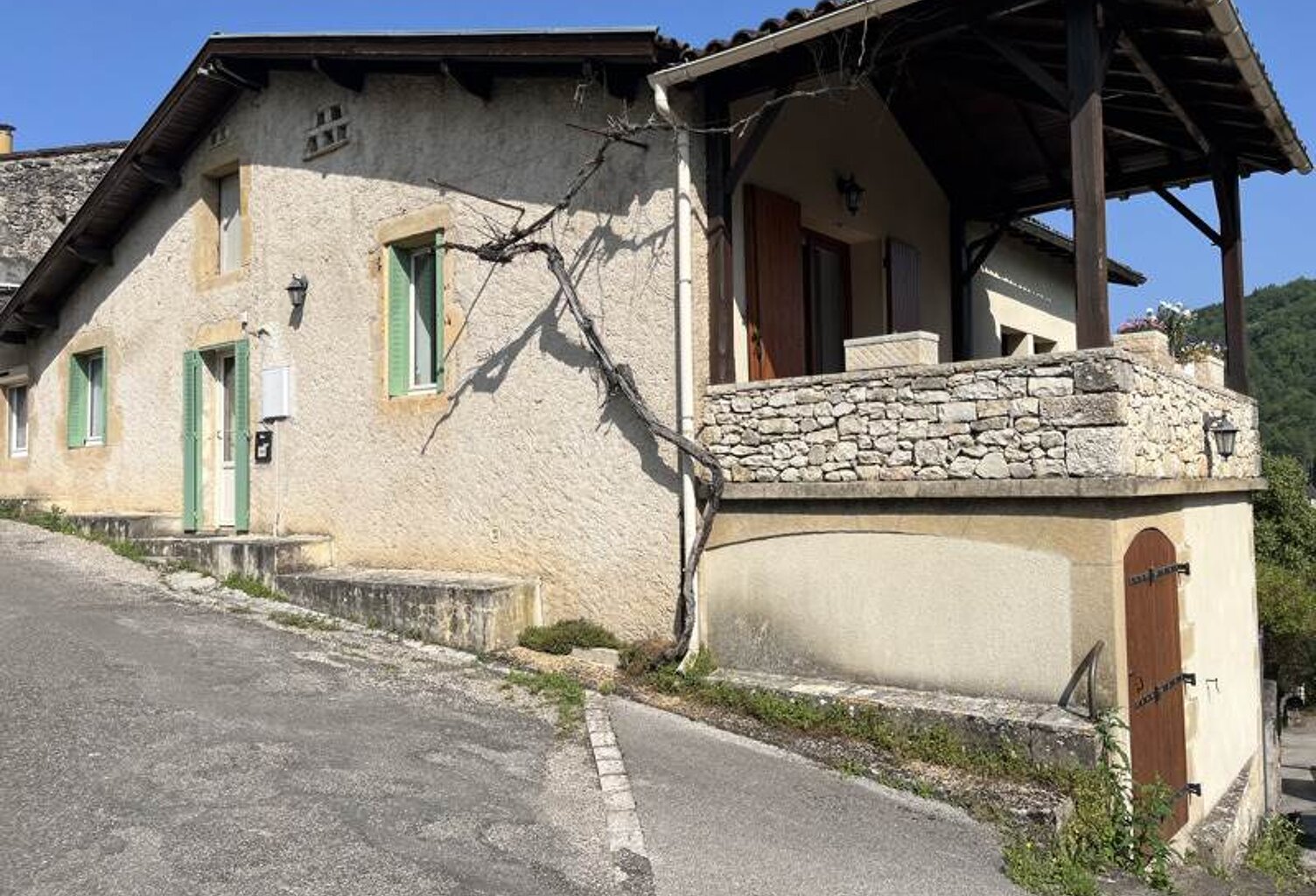 Maison de bourg de 7 pièces principales — photo 1