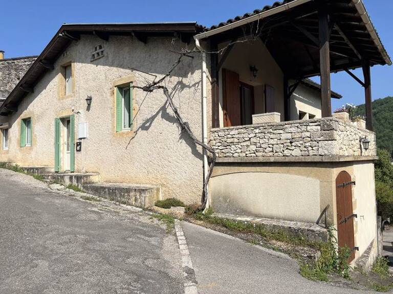 Maison de bourg de 7 pièces principales — photo 1